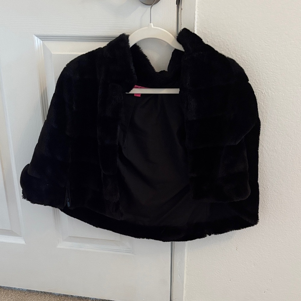 Betsey Johnson Black Faux Fur Cape